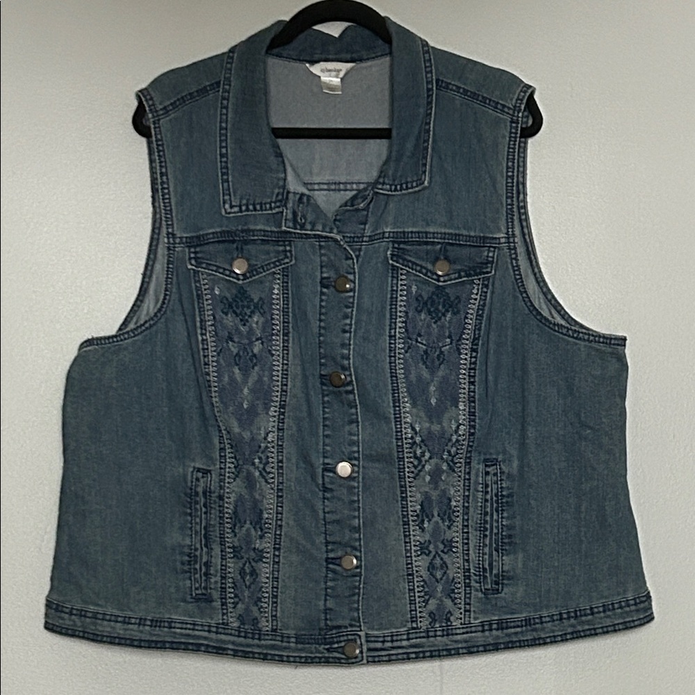 CJ BANKS Women’s Embroidered Denim Sleeveless Vest with Button Front 2X